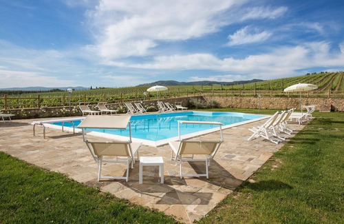 Terricciola Villa | Villa San Luigi Agriturismo Badia di Morrona