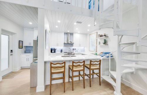 Sanibel Condo | VILLA SANIBEL 1E - Closest Villa Sanibel Condo to the Beach!