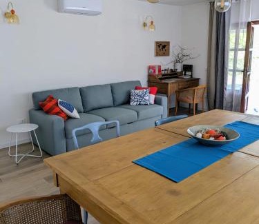 Vicopelago Apartment | Villa Sara