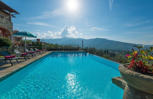 Castiglion Fiorentino Villa | Villa Senaia tuscan charm country house