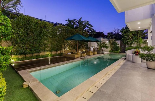 Seminyak Villa | Villa Serenity: modern design luxury 12m pool and BBQ