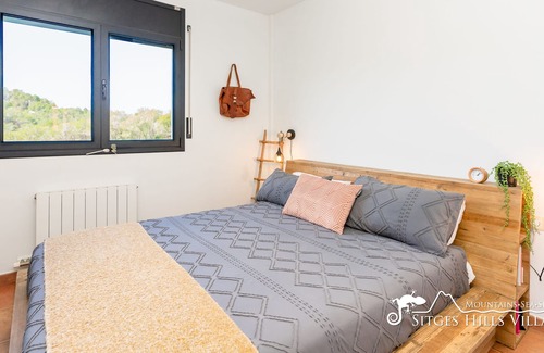 Olivella Villa | Villa Serra - Wonderful 9m x 4m Private Pool, Sunny Terrace Garden