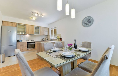 Zadar Villa | Villa Solis, private pool, near Zadar center, near the beach, pet friendly