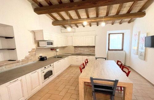 Limiti Villa | Villa Spelloissima - sleeps 11 - large exclusive pool + grounds