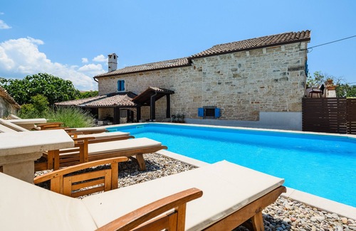 Baderna Cottage | Villa Suna with private pool in Istrien