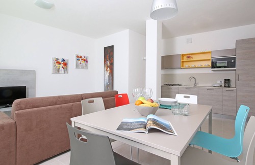 Cisano Apartment | Villa T14