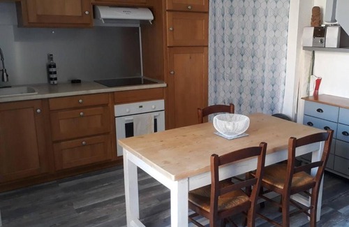Port Leucate Villa | Villa T3 Port Leucate avec Terrasse, 6 Couchages, Proche Plage, Parking Privé - FR-1-81-346