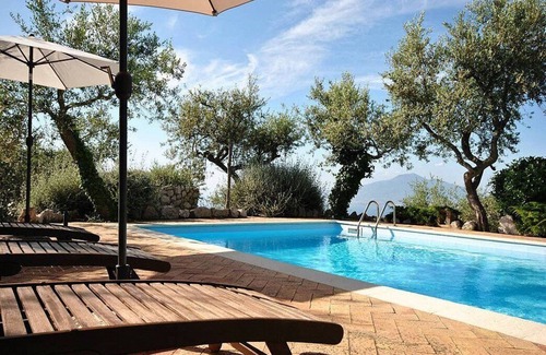 Vico Equense Villa | Villa Tarcisia: A charming three-story historical villa created inside an ancient watch tower, with Free WI-FI.