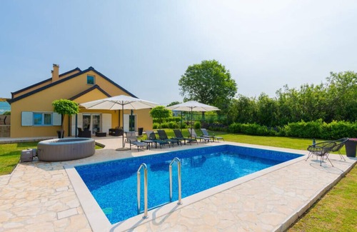 Imotski Villa | Villa Tea - Makarska by Villas Guide