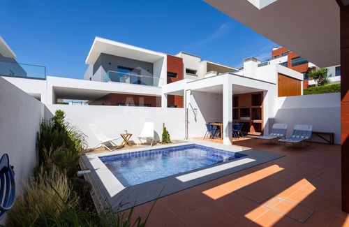 Mafra Villa | Villa Terracota by ACasaDasCasas