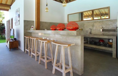 Seminyak Villa | Villa Thiara Oberoi Seminyak 500m Kudeta beach