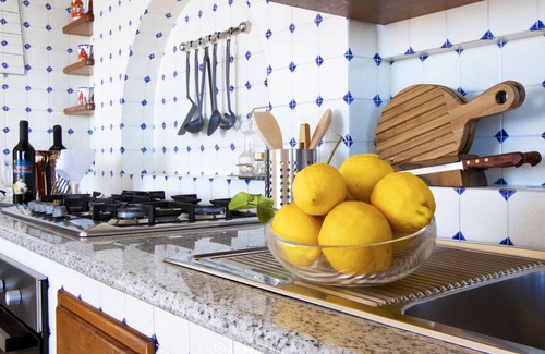 Forio Villa | Villa Titina: two independent and panoramic apartments with sea-sunset view