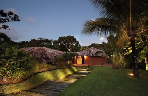 Trancoso House | Villa Trancoso, a stunning seaside mansion overlooking the Atlantic Forest
