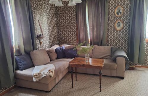 Nesset House | Villa ved sjøen og fjellene