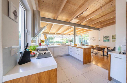 Constantia Villa | Villa Verdot – Exclusive Holiday Home with Heated Pool, Playground & BBQ Terrace