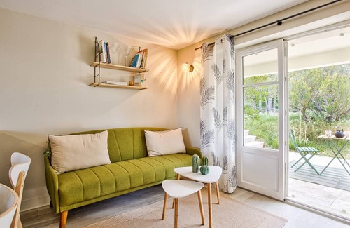 Le Home House | Villa VertMer: Peaceful getaway between serenity and beach