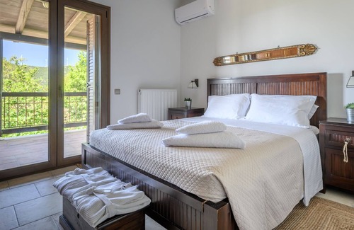 Pylos-Nestoras Villa | Villa Vicanti - Exquisite Luxury Villa With Unique Seaview in Pylos, Mesochori