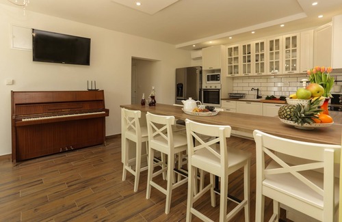 Kastel Kambelovac House | Villa Vortex - sea view, heated pool with relaxing nature environment