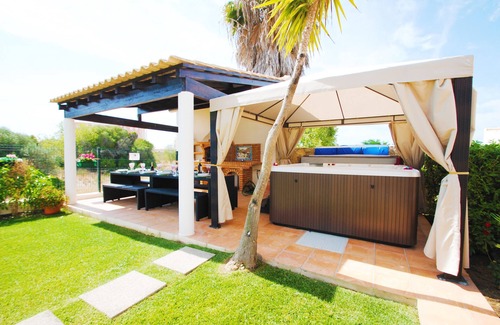 Armacao de Pera Villa | Villa w/heatable pool, jacuzzi & BBQ, Armação