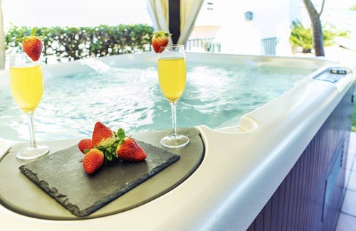 Armacao de Pera Villa | Villa w/heatable pool, jacuzzi & BBQ, Armação