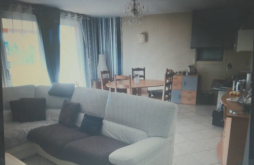 Cahors House | Villa with garden in residential area