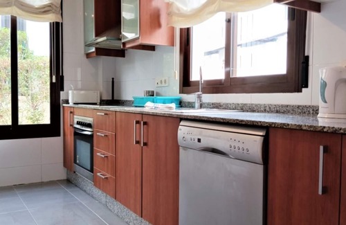 Vera House | Villa with Garden, Wifi and Television Spanish and English