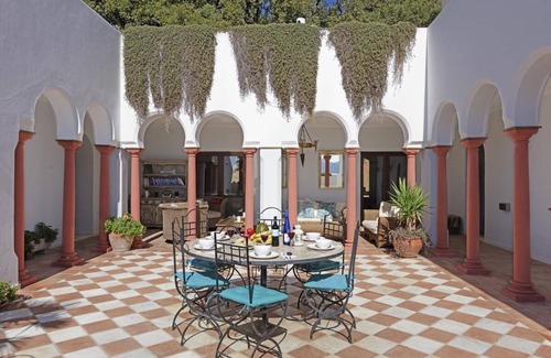 Gaucin Villa | Villa with infinity pool