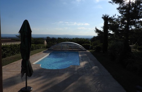 Salvizinet House | Villa with pool and open view, located towards Lyon .