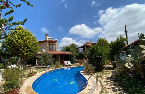 Old Datca Villa | Villa with Pool and View near Old Town in Datca