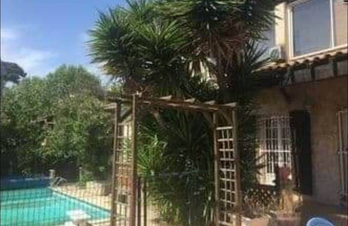 14th Arrondissement Villa | Villa with pool, big deals