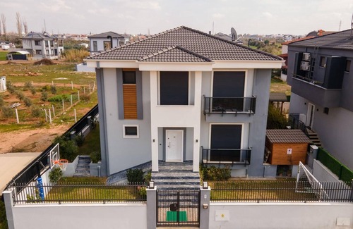 Dosemealti Villa | Villa with Pool, Garden and Terrace in Antalya