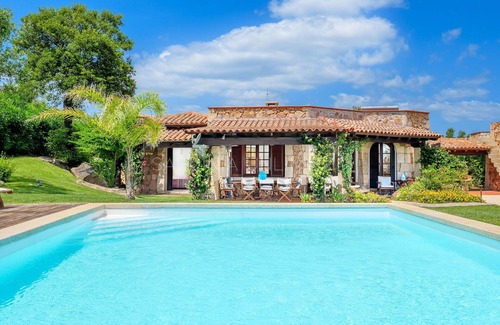 Puntaldia Villa | Villa with pool in Puntaldia: Villa Beth