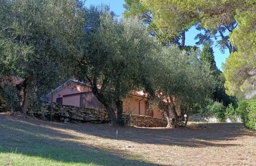 Capo D'arco Cottage | Villa with pool in the park, only 100 meters from the sea