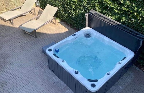 Heers Villa | Villa with pool, sauna and bubble bath