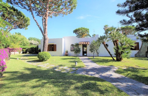 Forio Villa | villa with pool, tennis, socker, private garden