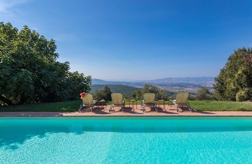 Gambassi Terme Villa | Villa with Pool, Wifi and Panorama Views