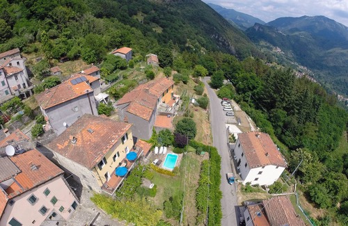 Casoli Villa | Villa with private pool and free Wi Fi internet. Sleeps up to 8 people in comfo