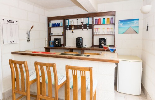 Maynards Villa | Villa With Private Pool, Sea Views And Tropical Breezes