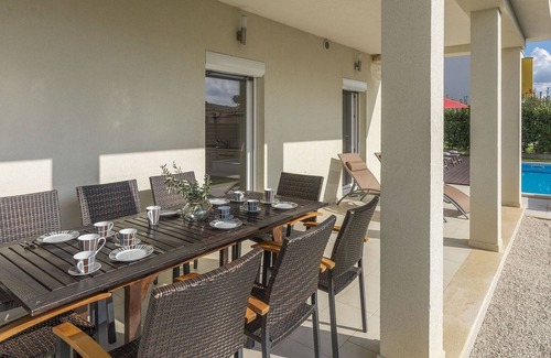 Dracevac Cottage | Villa with private pool and garden, near Porec and water park