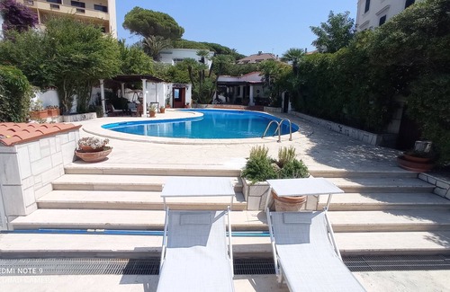 Santa Marinella Villa | VILLA WITH SEA FRONT POOL 40 min FROM ROME CENTER (S. PIETRO)
