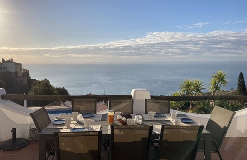 Salobrena Villa | Villa with superb sea view and swimming pool