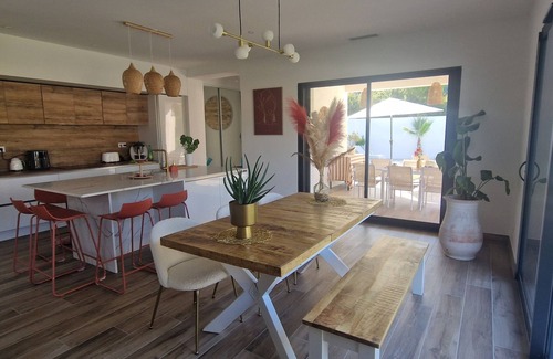 Ventabren House | Villa with swimming pool and boule court