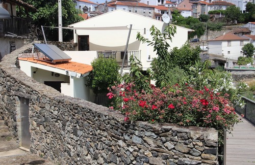 Braganca House | Villa with swimming pool and garden