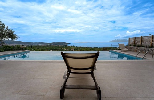 Melissopetra Villa | Villa with swimming pool and stunning sea view