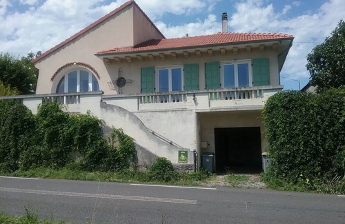 Loucrup Villa | Villa with view on the Pyrenees to rent at the weekend or the week