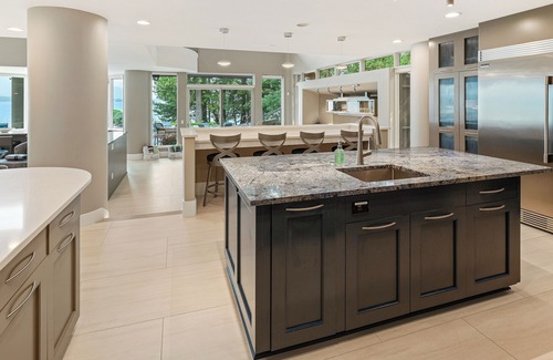 Sagle House | Villa Z Luxury Waterfront Estate, Beach, Hot Tub