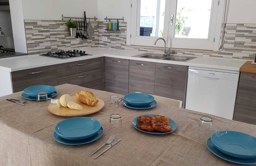 Comiso Villa | Villa Zoe surrounded by greenery with swimming pool