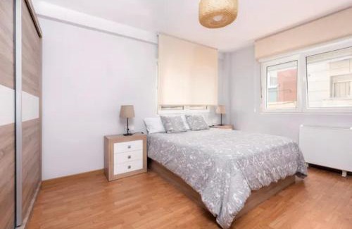 Gijon-Este Apartment | VillaCoto - Piso acogedor y amplio con Wifi a un paseo de la playa