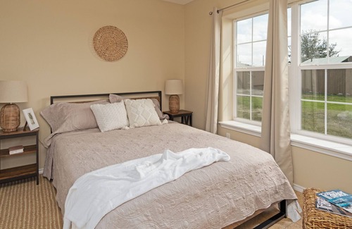 Edcouch House | Village Charm/ City Convenience..