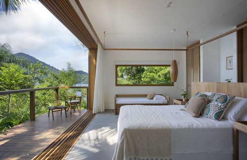 Vila Velha House | Village with excellent location and services